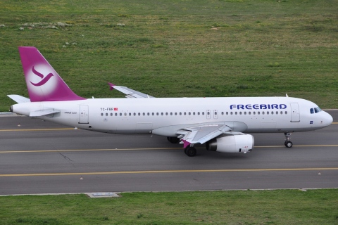 TC-FBR - A320-232 - Freebird Airlines - BRU - 24-08-2010