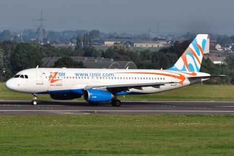 TC-IZL - A320-233 - Izmir Airlines - LGG - 18-09-2010b