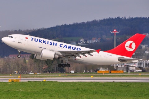 TC-JCZ - A310-304F - Turkish Airlines - ZRH - 10-04-2010b