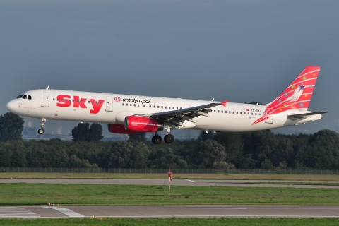 TC-SKI - A321-131 - Sky Airlines - DUS - 11-09-2010