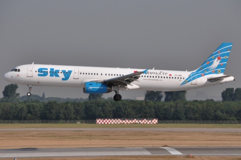 TC-SKL - A321-231 - Sky Airlines - DUS - 10-07-2010