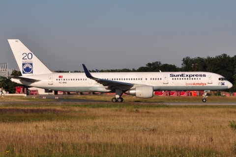 TC-SNC - 757-2Q8(WL) - SunExpress - FRA - 07-07-2010