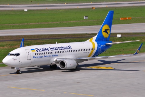 UR-GAH - 737-32Q(WL) - Ukraine International Airlines - ZRH - 11-04-2010