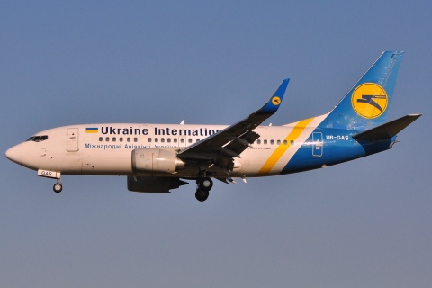 UR-GAS - 737-528(WL) - Ukraine International Airlines - BRU - 23-04-2010