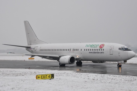 VQ-BDB - 737-4D7 - Tatarstan Airlines - SZG - 09-01-2010f
