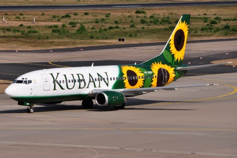 VQ-BHD - 737-3Q8 - Kuban Airlines - CGN - 10-07-2010b