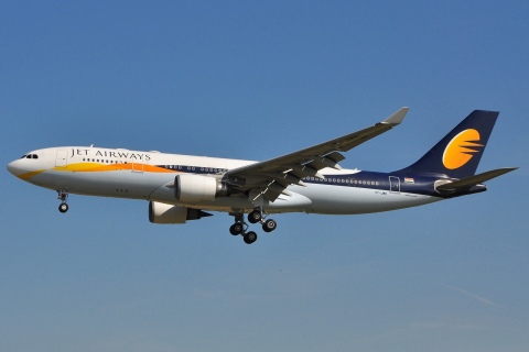 VT-JWH - A330-202 - Jet Airways - BRU - 22-04-2010