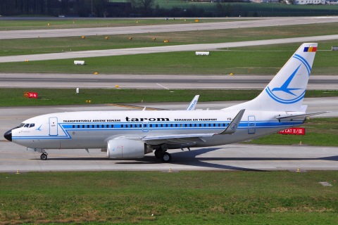 YR-BGG - 737-78J(WL) - Tarom - ZRH - 11-04-2010b