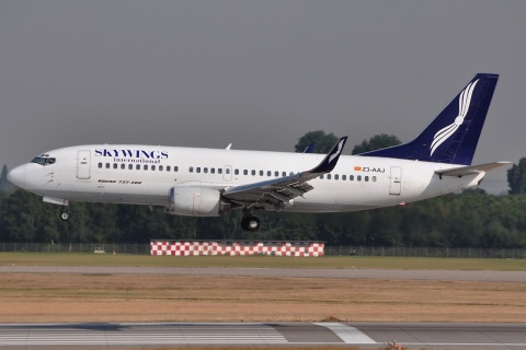 Z3-AAJ - 737-33A - Skywings International - DUS - 10-07-2010
