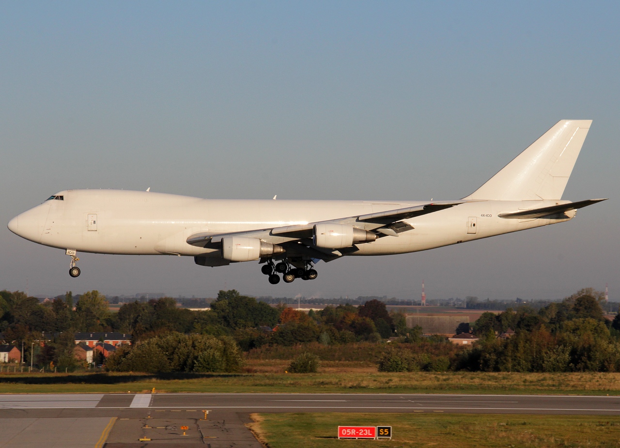 4X-ICO - 747-230F - Cargo Airlines - LGG - 16-10-2011