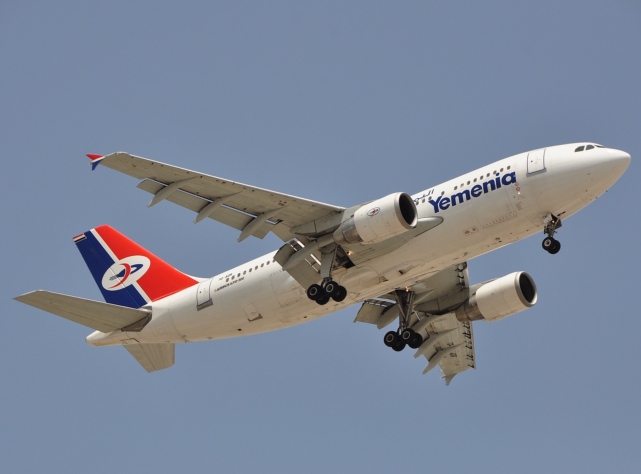 7O-ADR - A310-324 - Yemenia _ Yemen Airways - DXB - 08-04-2011