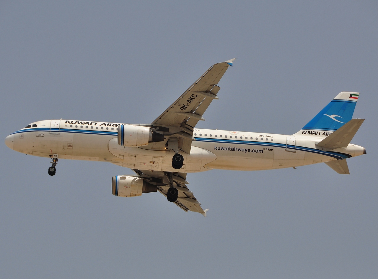 9K-AKC - A320-211 - Kuwait Airways - DXB - 03-04-2011