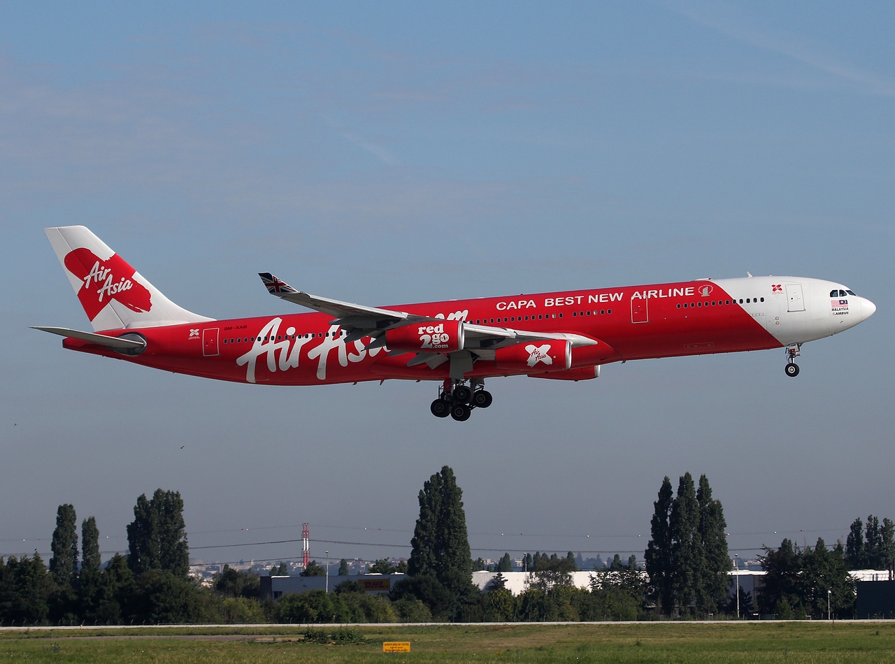 9M-XAB - A340-313E - AirAsia X - ORY - 26-06-2011