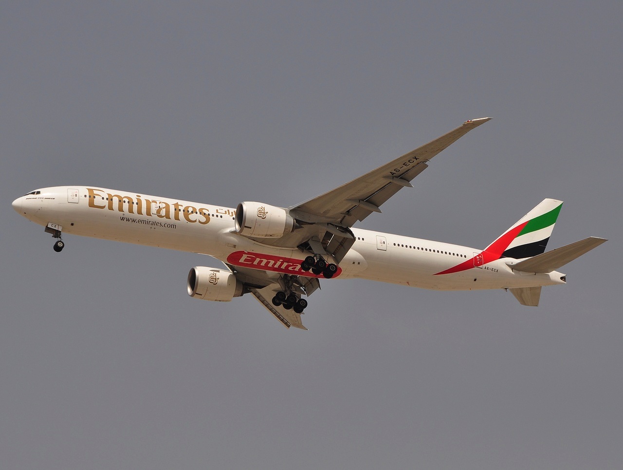 A6-ECX - 777-31H(ER) - Emirates - DXB - 03-04-2011