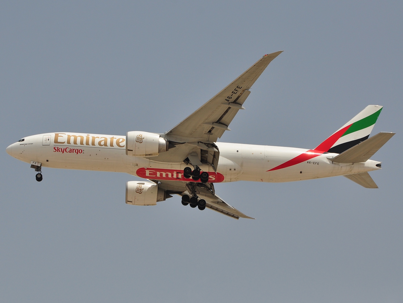 A6-EFE - 777-F1H - Emirates - DXB - 03-04-2011