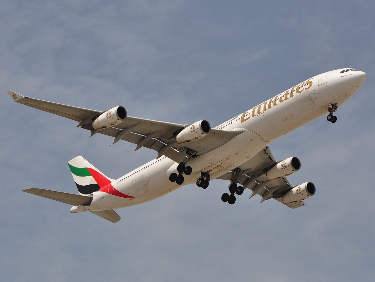 A6-ERT - A340-313 - Emirates - DXB - 07-04-2011