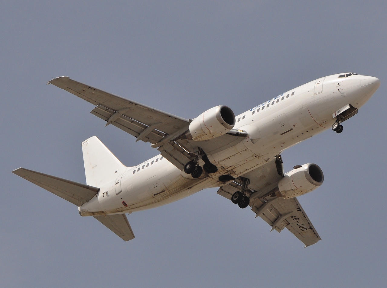 A6-JUD - 737-306 - Global Jet - DXB - 07-04-2011