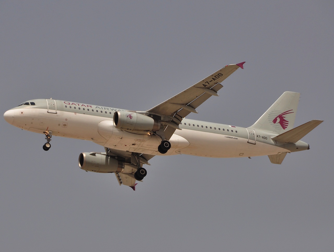 A7-ADD - A320-232 - Qatar Airways - DXB - 03-04-2011