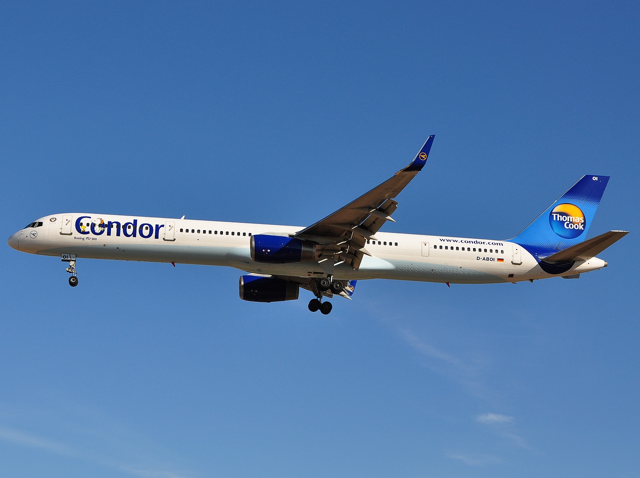 D-ABOI - 757-330(WL) - Condor - LPA - 19-02-2011