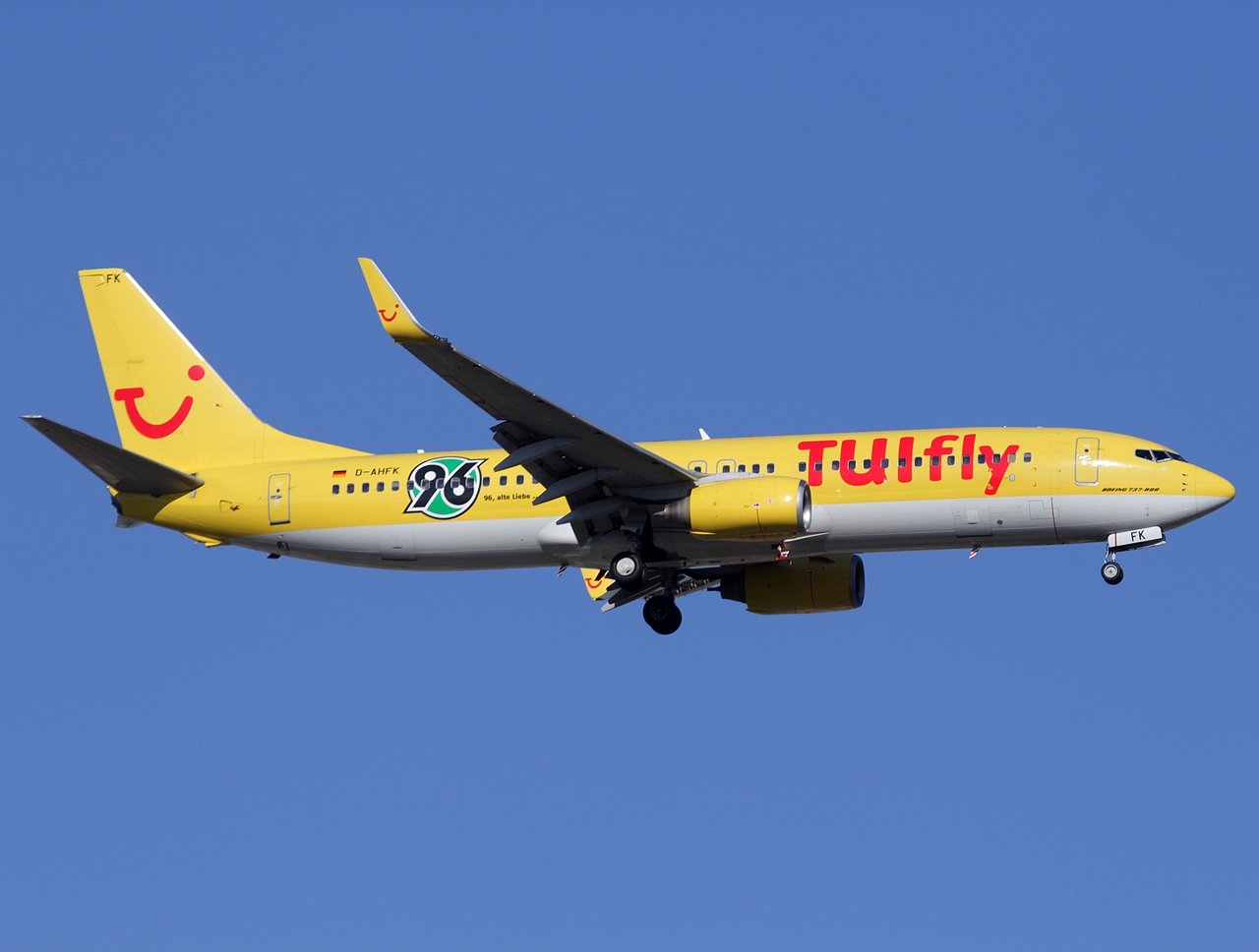 D-AHFK - 737-8K5(WL) - TUIfly - AYT - 25-08-2011