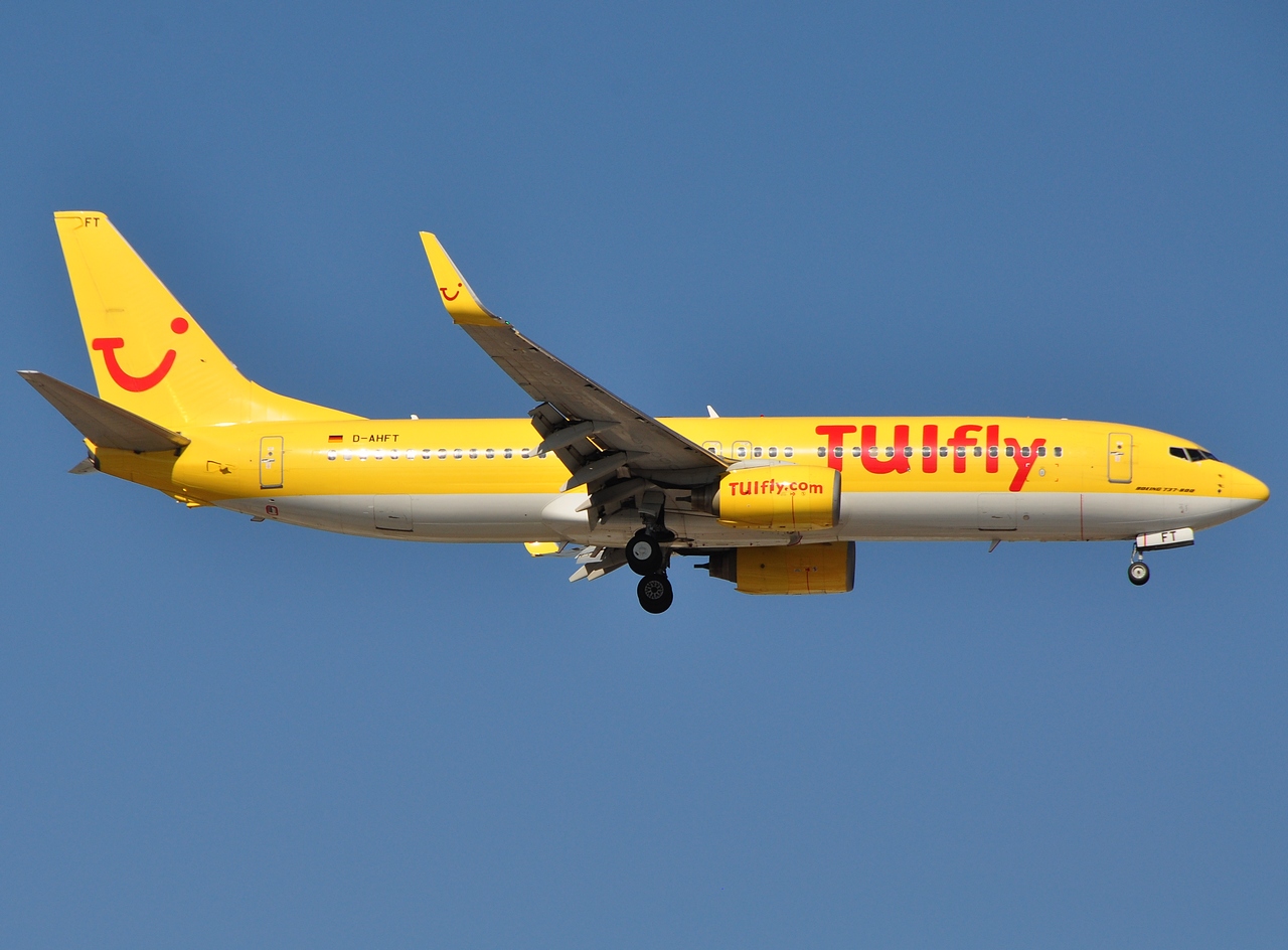 D-AHFT - 737-8K5(WL) - TUIfly - AYT - 26-08-2011