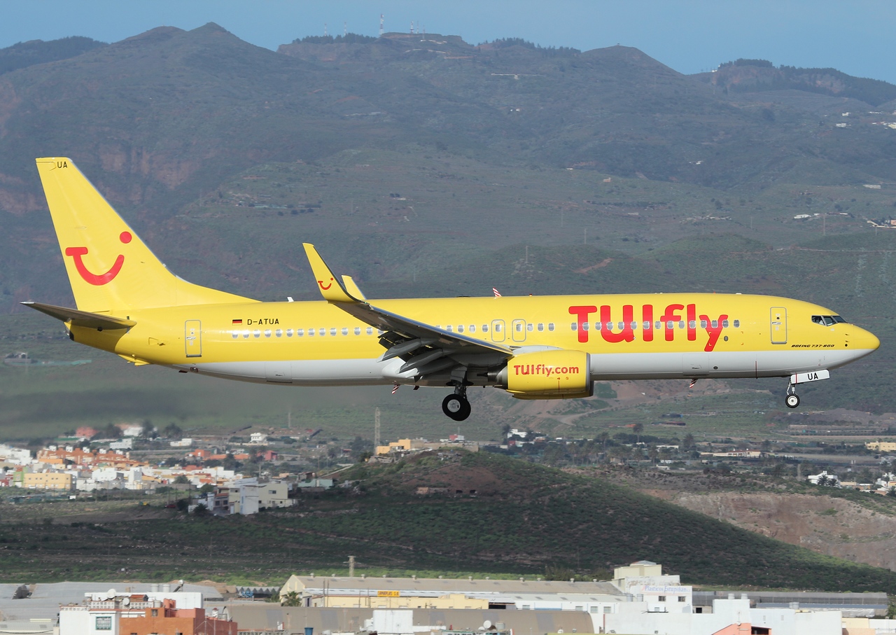 D-ATUA - 737-8K5(WL) - TUIfly - LPA - 18-02-2011