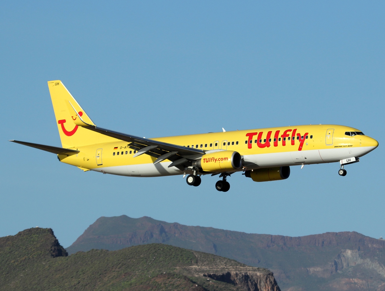 D-ATUH - 737-8K5(WL) - TUIfly - LPA - 18-02-2011