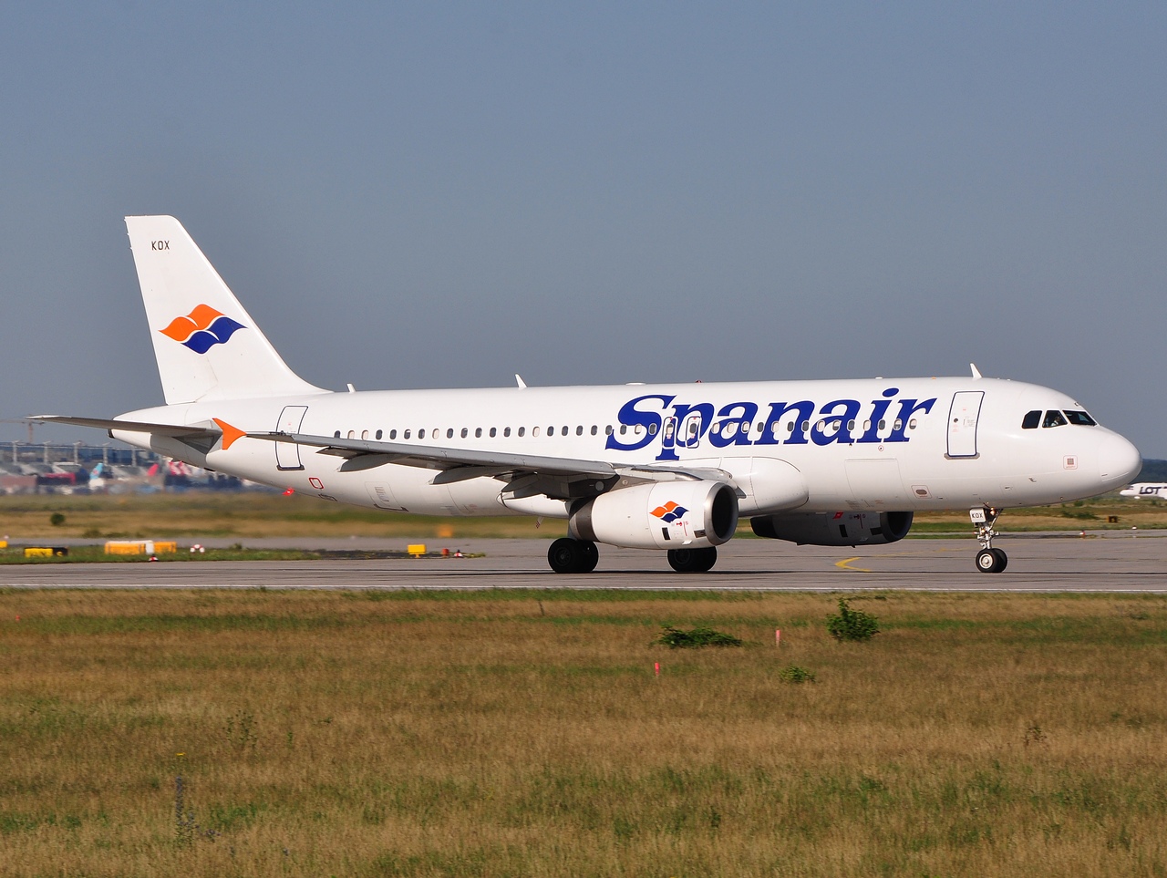 EC-KOX - A320-232 - Spanair - FRA - 27-06-2011