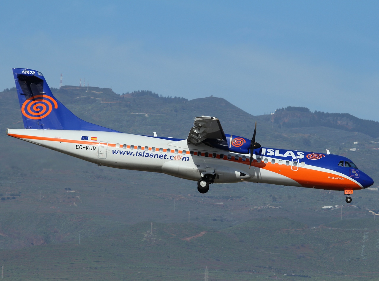 EC-KUR - ATR 72-500 (72-212A) - Islas Airways - LPA - 18-02-2011