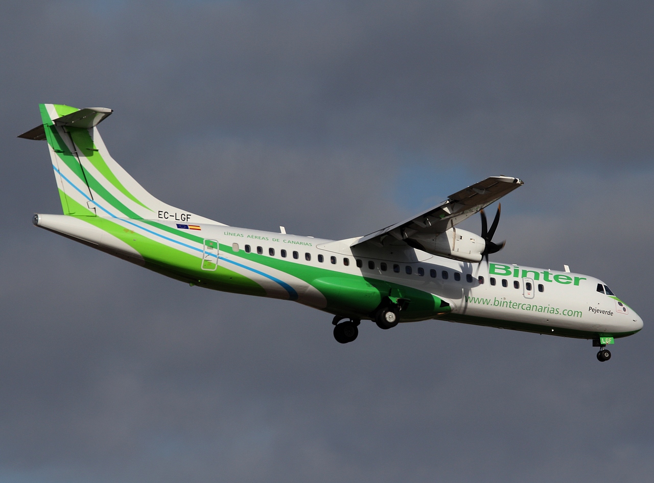 EC-LGF - ATR 72-500 (72-212A) - Binter Canarias - LPA - 19-02-2011