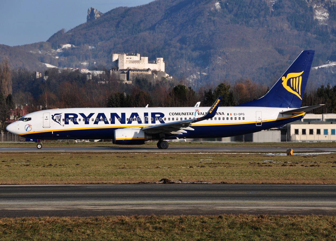 EI-DPG - 737-8AS(WL) - Ryanair - SZG - 08-01-2011