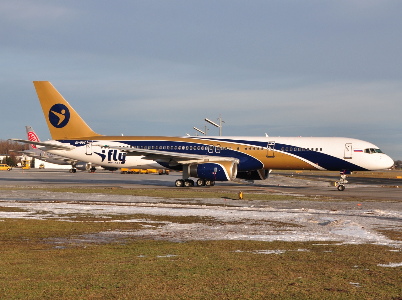EI-DUC - 757-256(WL) - I-Fly - SZG - 09-01-2011