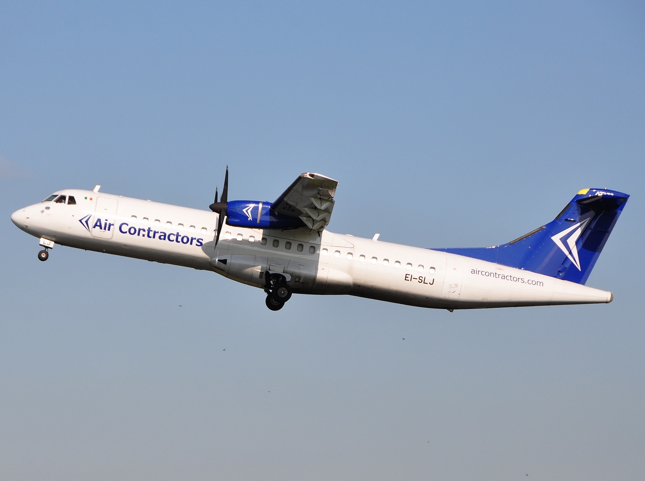 EI-SLJ - ATR 72-201 - Air Contractors - AMS - 04-07-2011