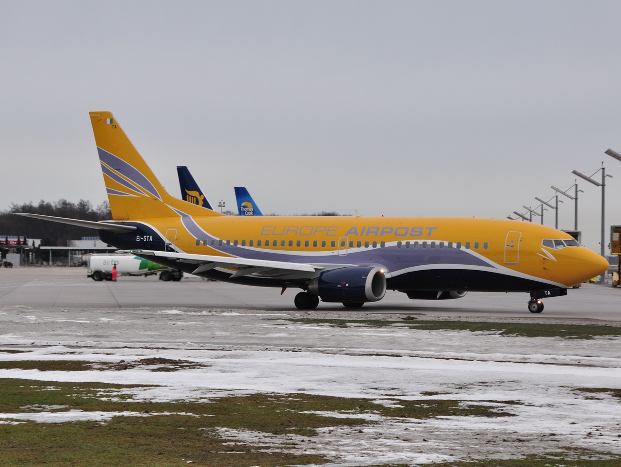 EI-STA - 737-31S - Europe Airpost - SZG - 08-01-2011