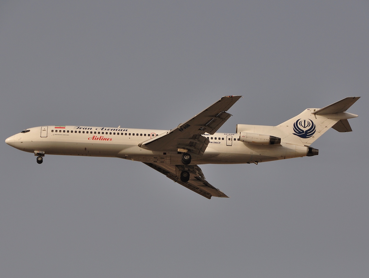 EP-ASB - 727-228 - Iran Aseman Airlines - DXB - 03-04-2011