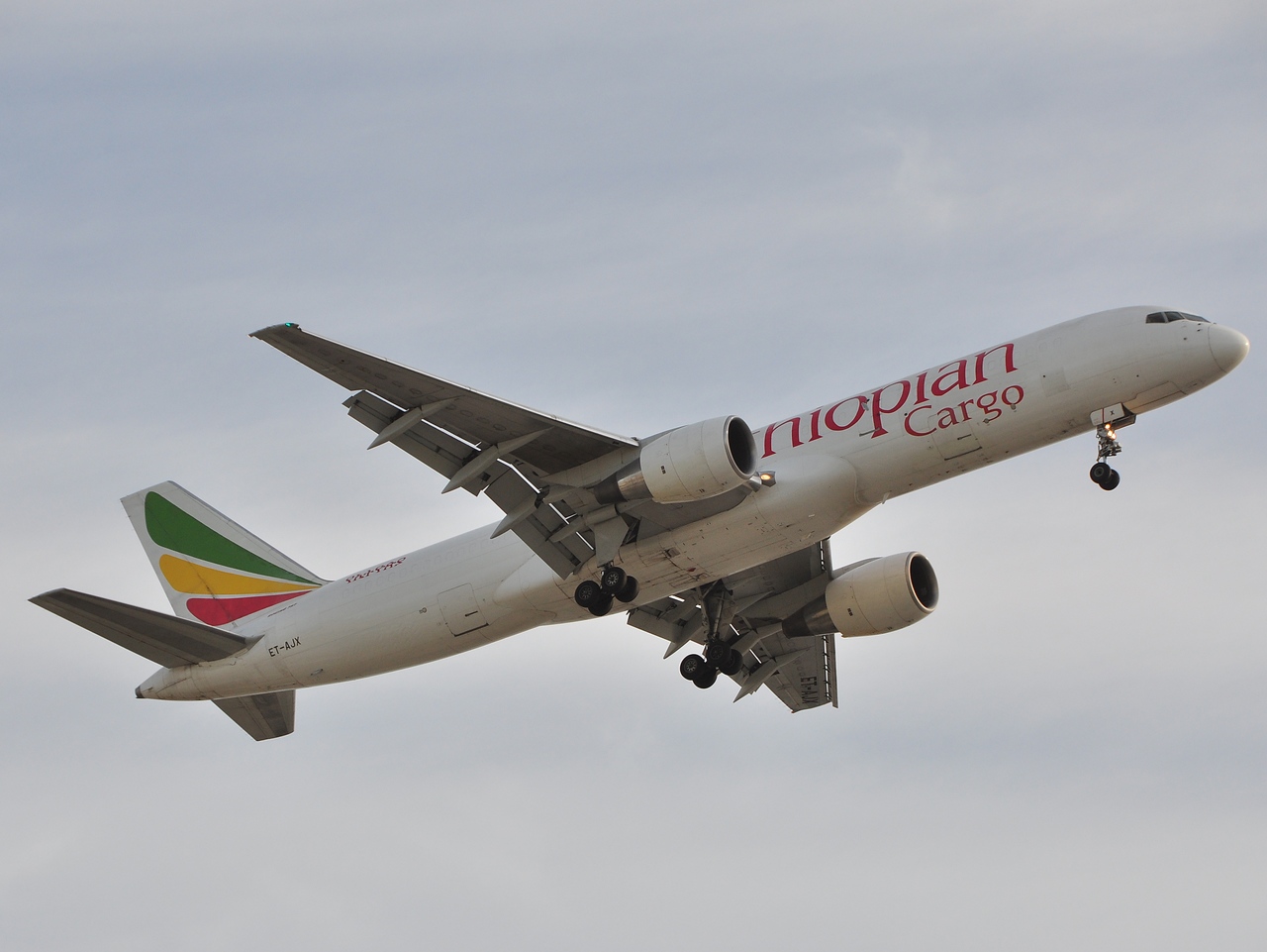 ET-AJX - 757-260(PCF) - Ethiopian Airlines - DXB - 07-04-2011
