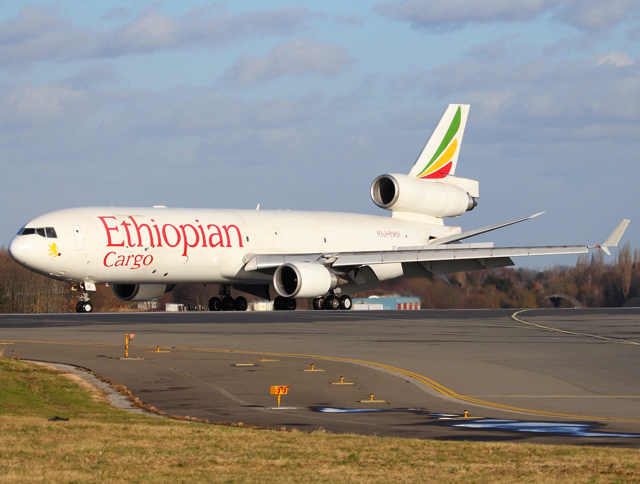 ET-AND - MD-11F - Ethiopian Airlines - LGG - 09-12-2011b