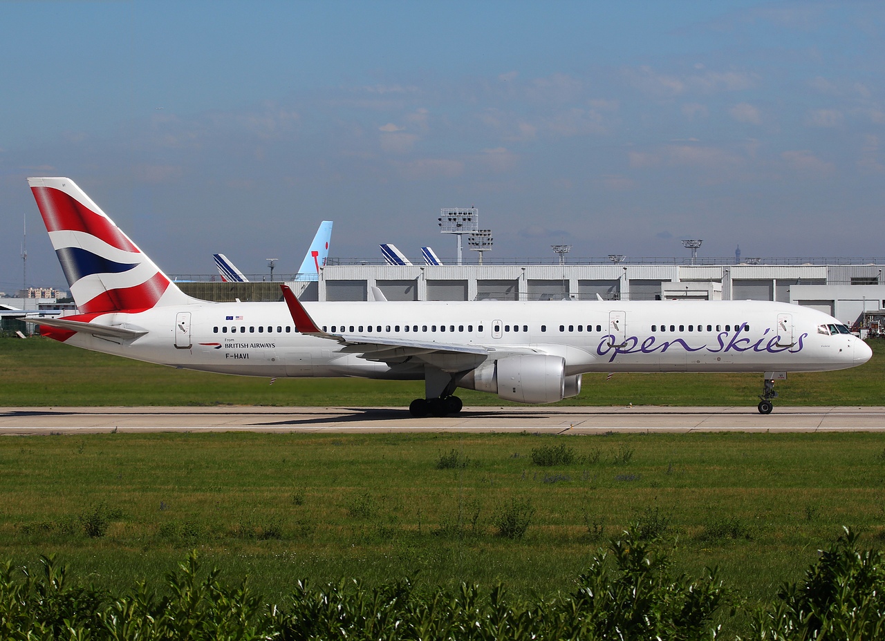 F-HAVI - 757-26D(WL) - Open Skies - ORY - 26-06-2011