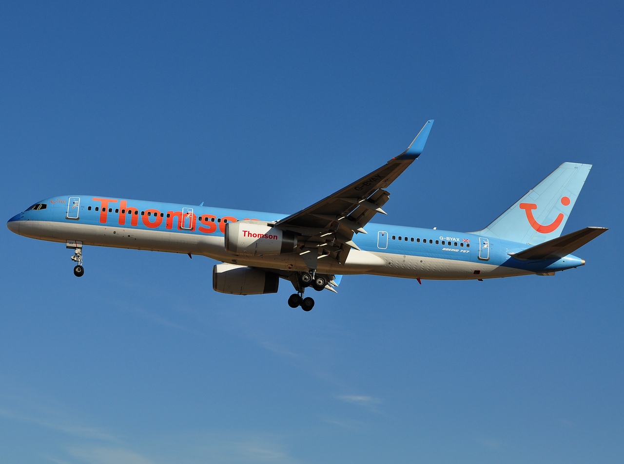 G-BYAX - 757-204(WL) - Thomson Airways - LPA - 19-02-2011