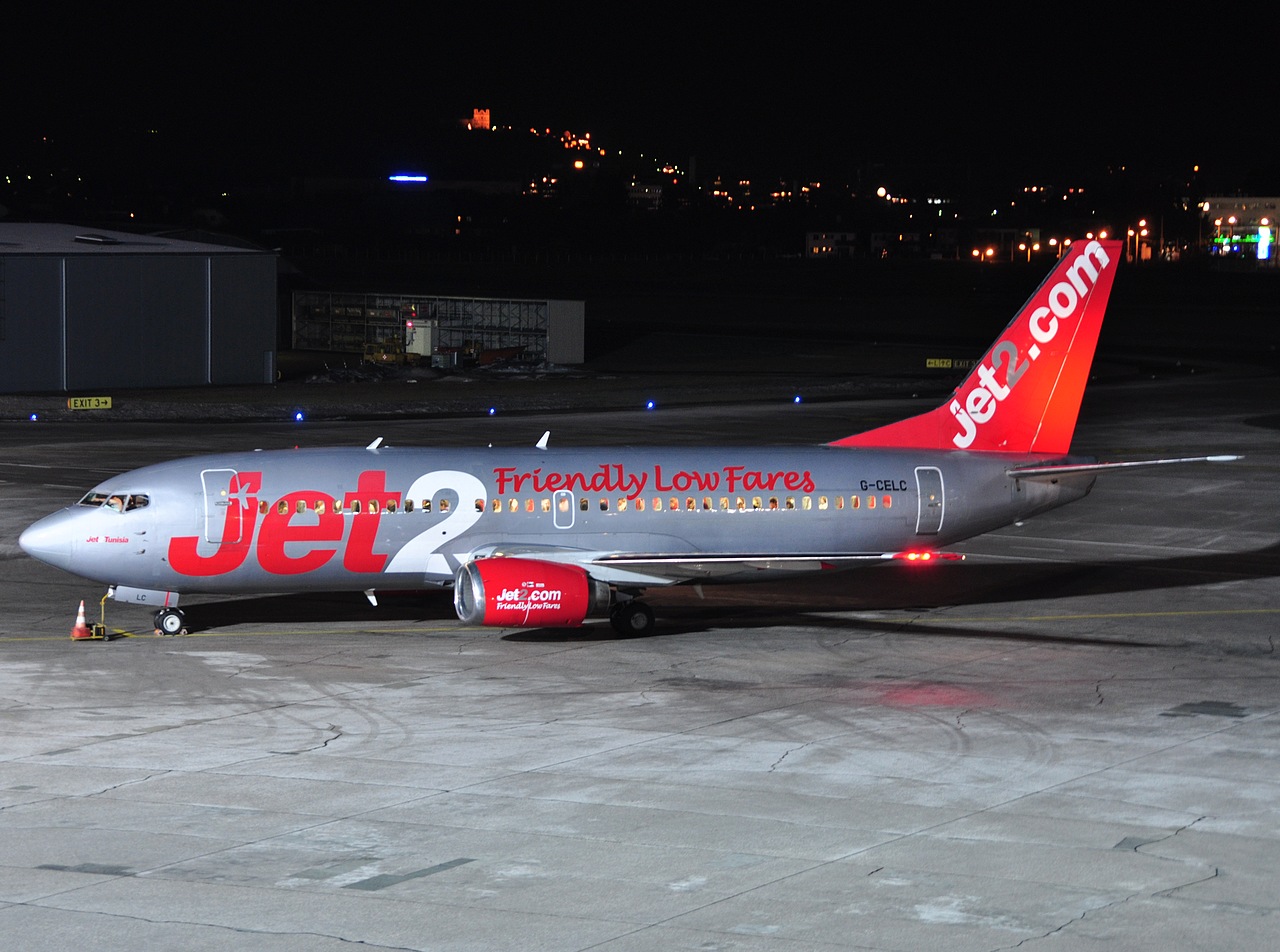 G-CELC - 737-33A - Jet2 - SZG - 08-01-2011