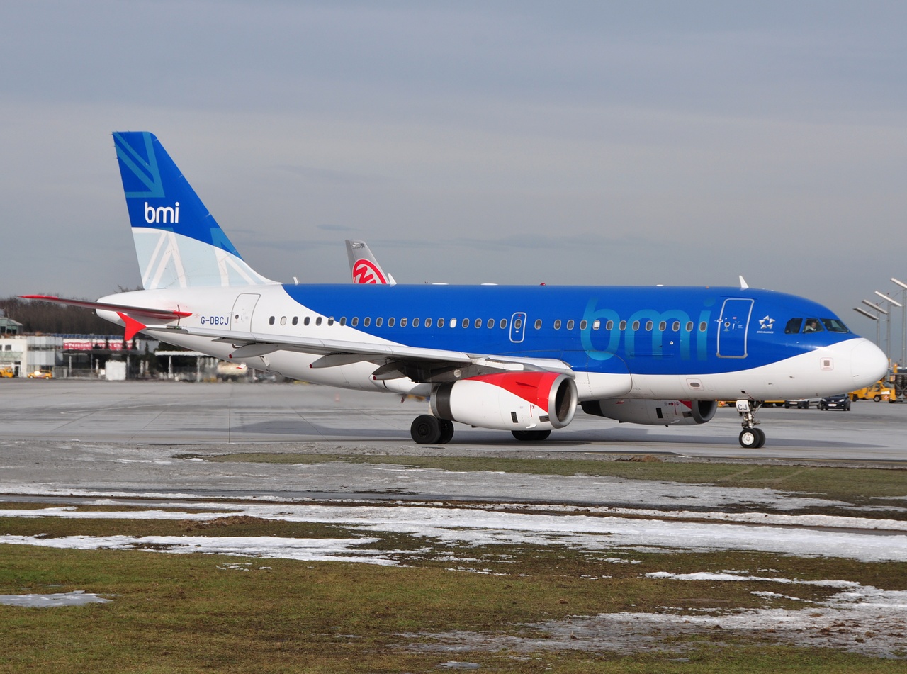 G-DBCJ - A319-131 - bmi British Midland - SZG - 09-01-2011