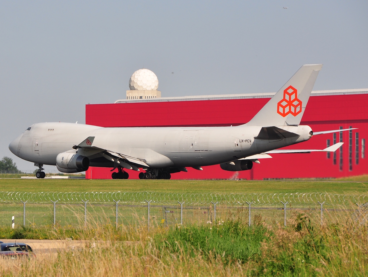 LX-PCV - 747-4R7F - Cargolux Airlines International - LUX - 28-06-2011