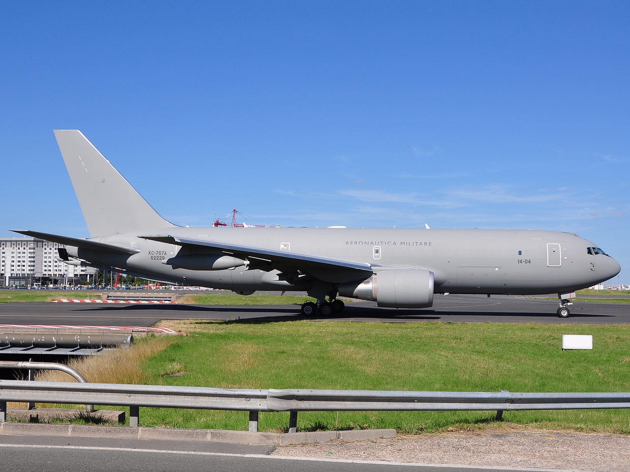 MM62229 - 767-2EYC - Italian Air Force-Aeronautica Militare - CDG - 26-06-2011