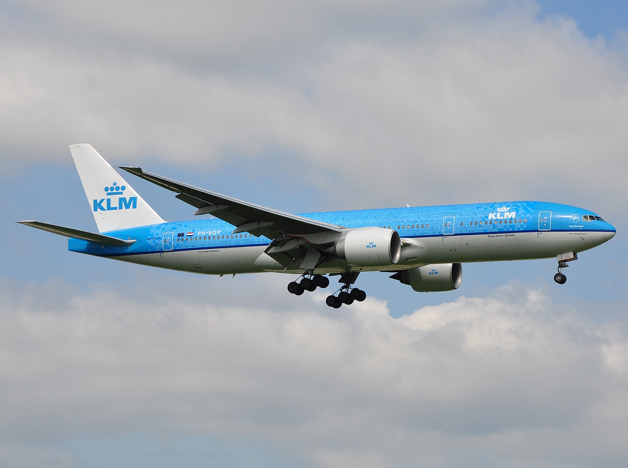 PH-BQP - 777-206(ER) - KLM Royal Dutch Airlines - AMS - 04-07-2011