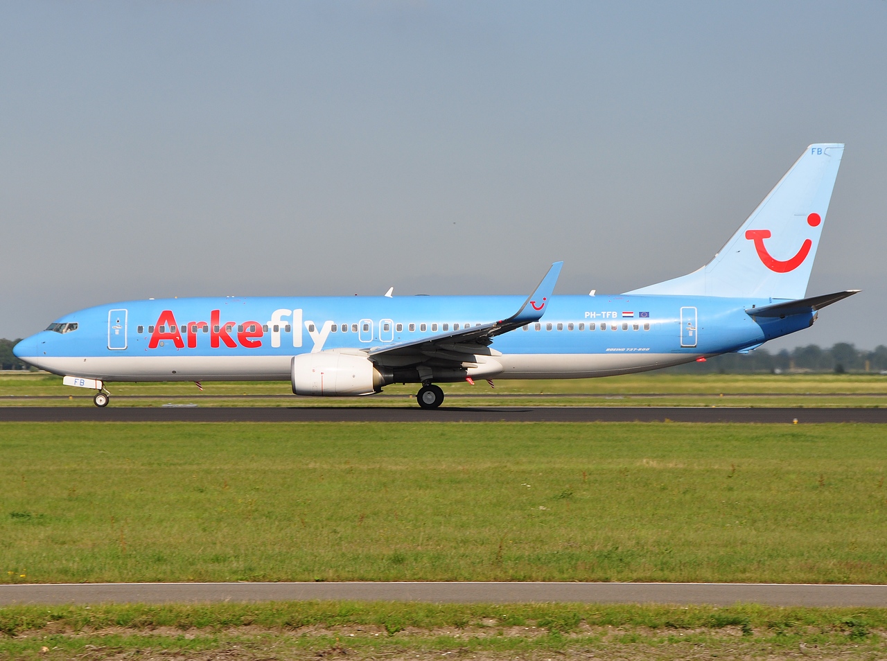 PH-TFB - 737-8K5(WL) - Arkefly - AMS - 04-07-2011
