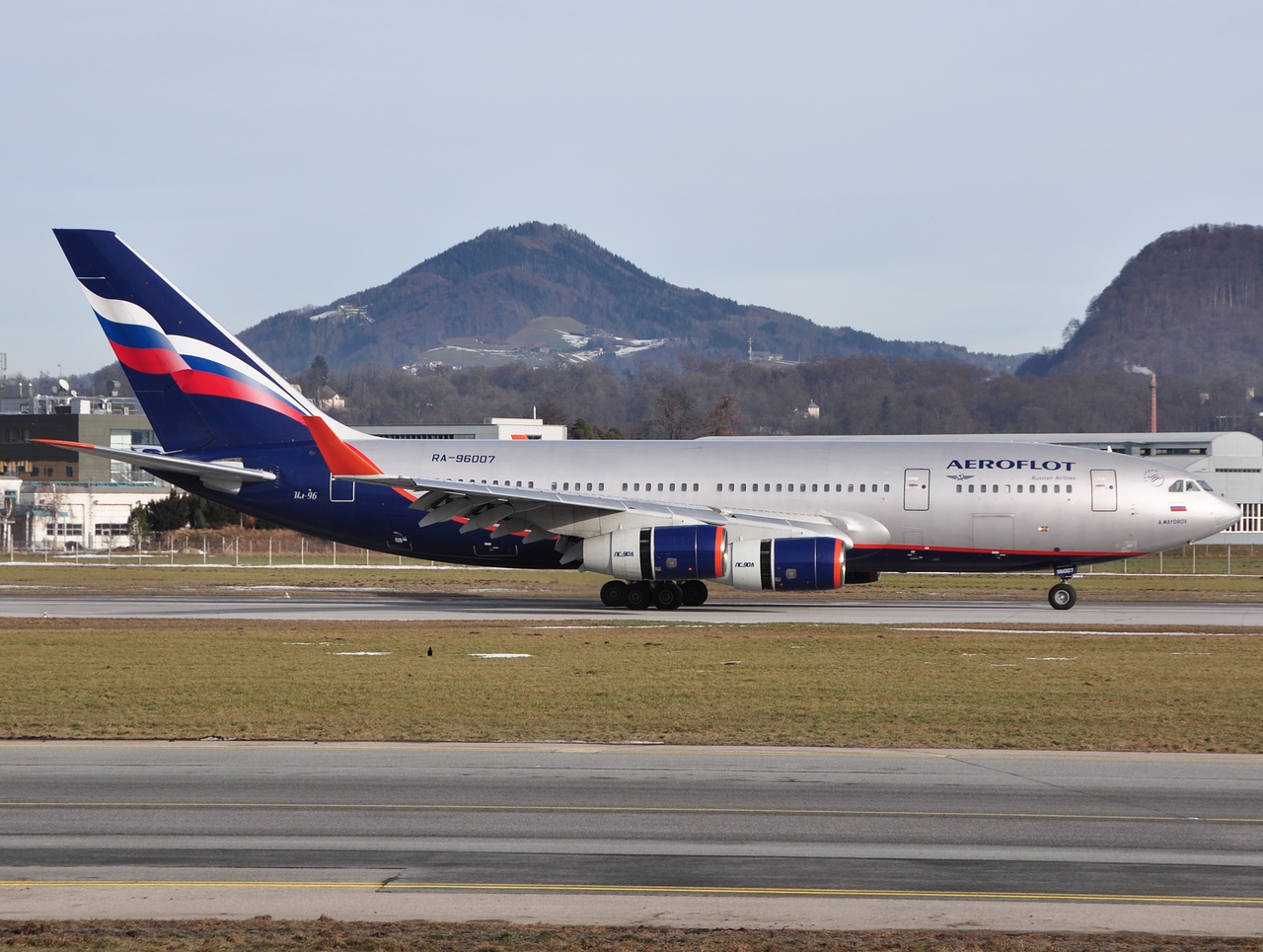 RA-96007 - Ilyushin Il-96-300 - Aeroflot _ Russian Airlines - SZG - 09-01-2011b