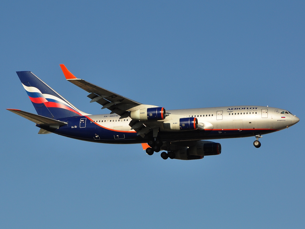 RA-96010 - Ilyushin Il-96-300 - Aeroflot _ Russian Airlines - AYT - 26-08-2011