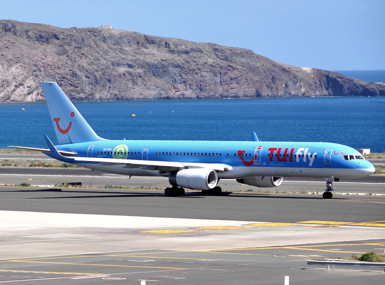 SE-RFO - 757-28A - TUIFly Nordic - LPA - 17-02-2011