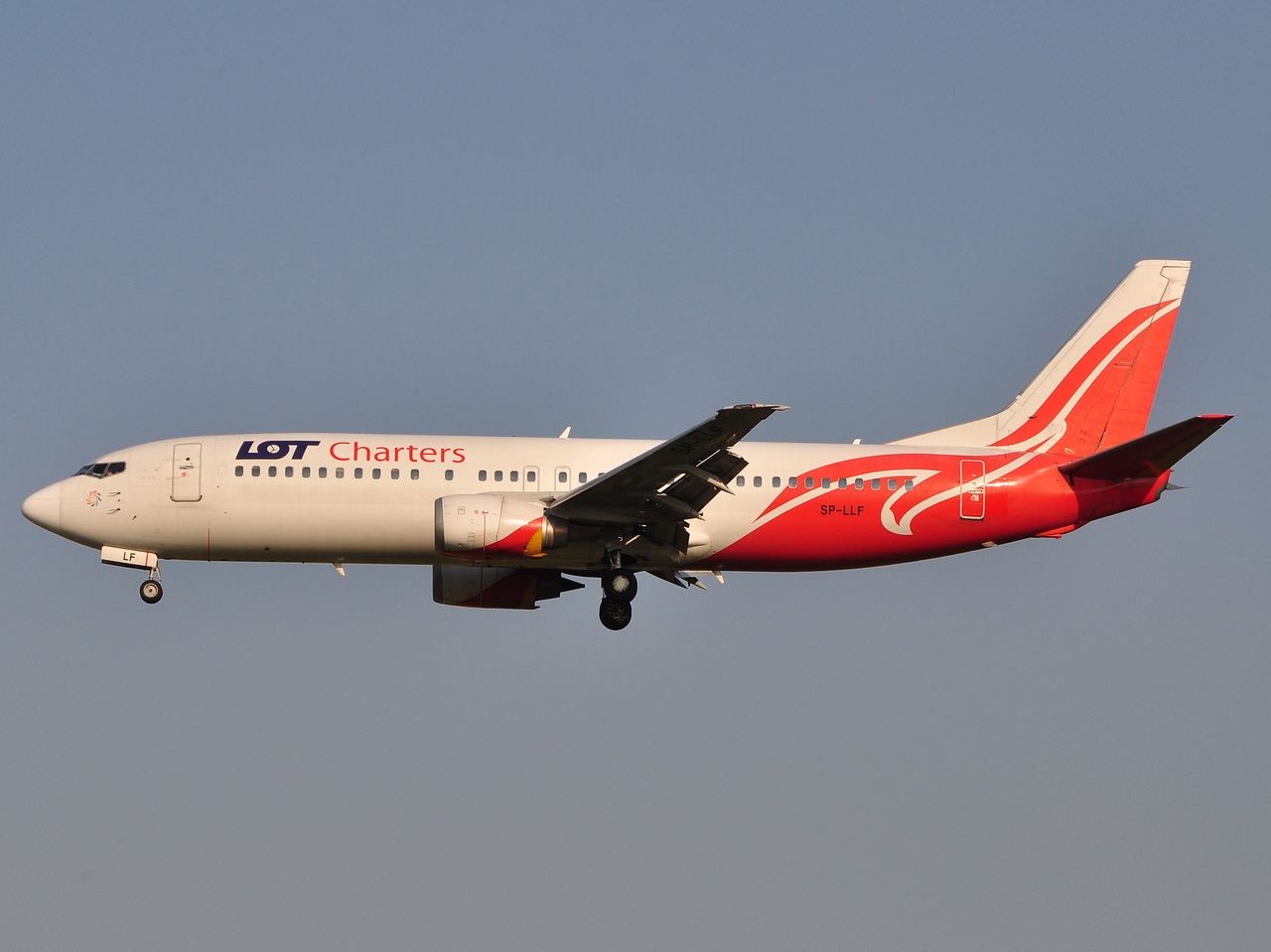 SP-LLF - 737-45D - LOT Charters - BRU - 20-04-2011