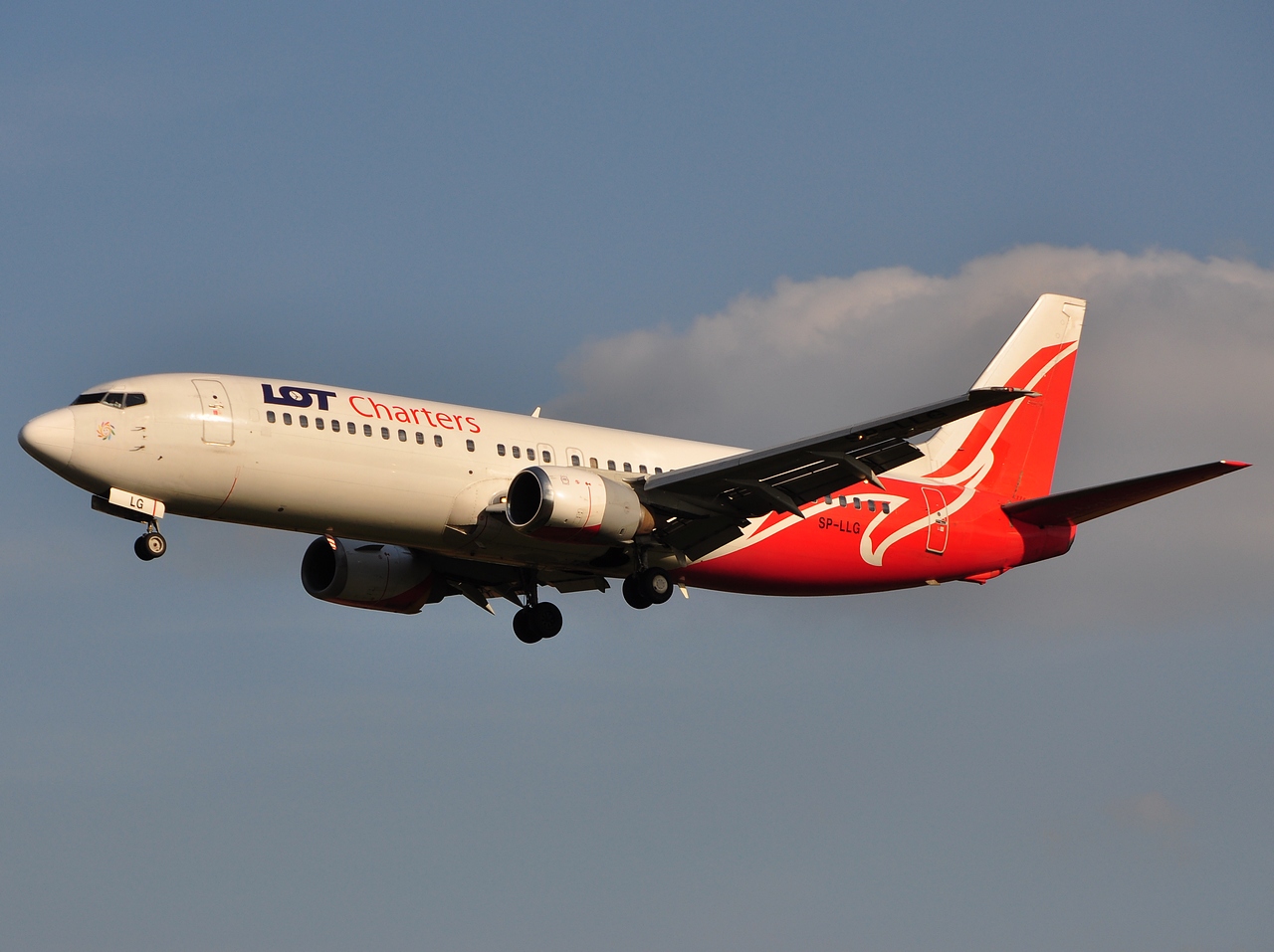 SP-LLG - 737-45D - LOT Charters - BRU - 04-05-2011